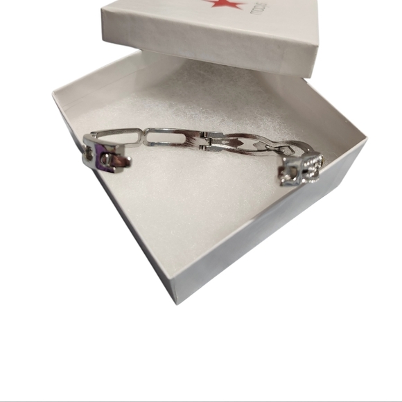 Macy's  Bangle   Bracelet  New in box Never worn  Silver-tone - Picture 7 of 13